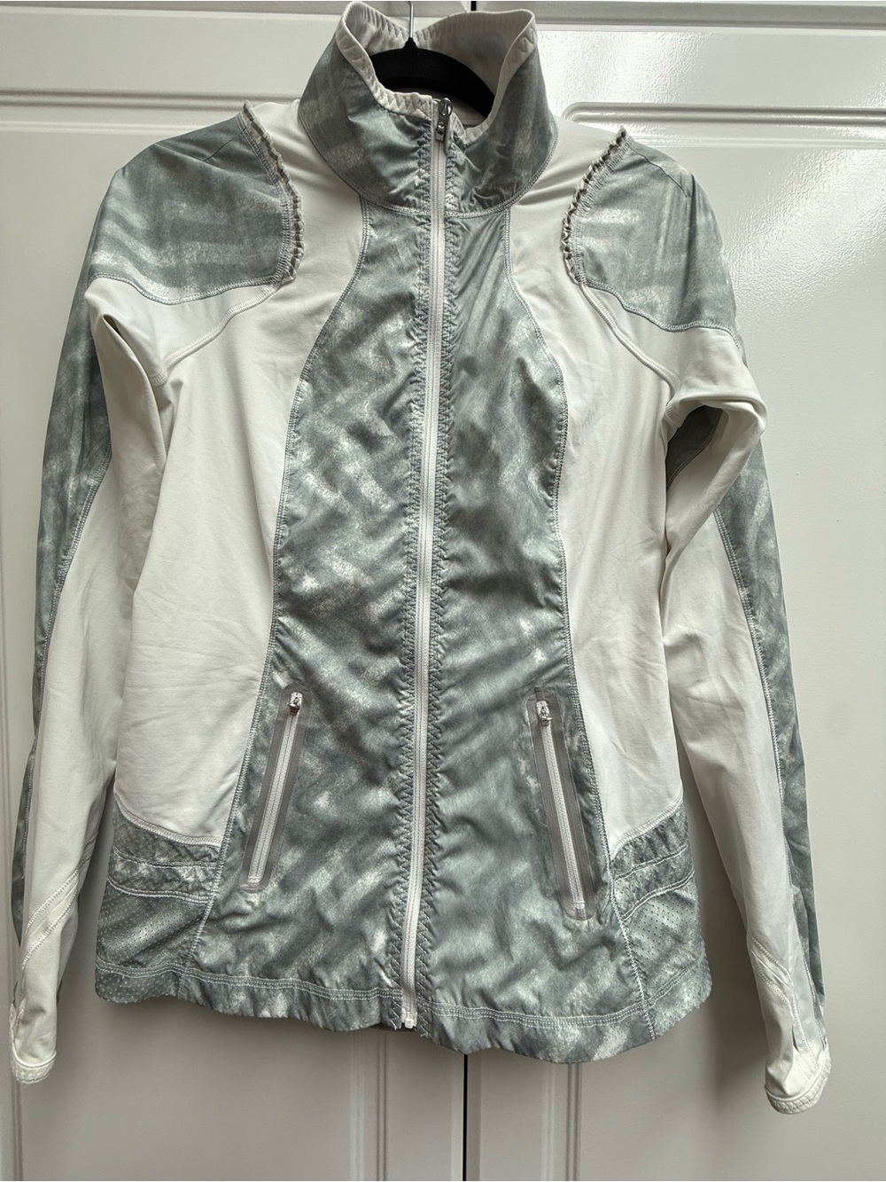 Lululemon Silver Grey and White Zip-Up Jacket